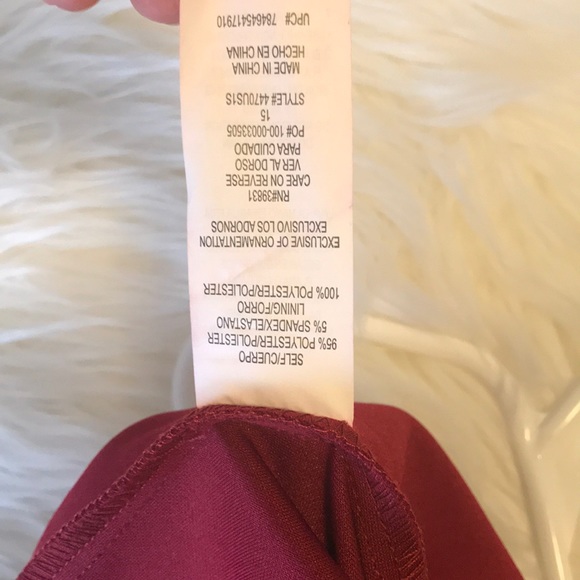 💃MAROON PROM DRESS🌺 - Picture 7 of 8